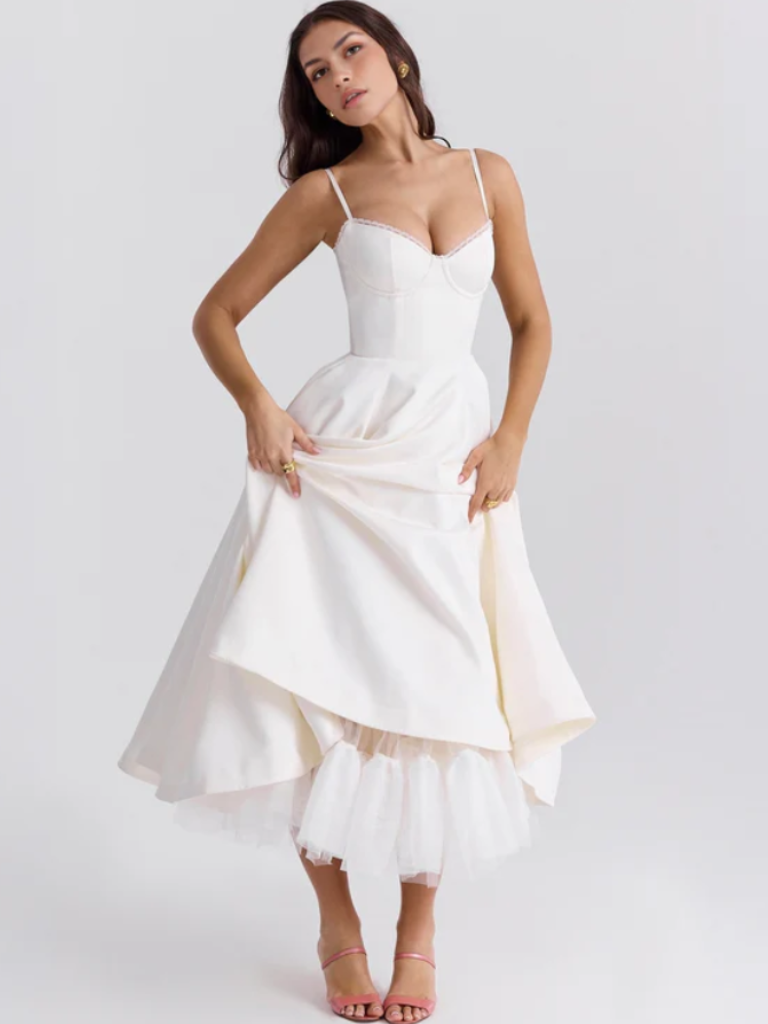 GRACEFUL BALLGOWN