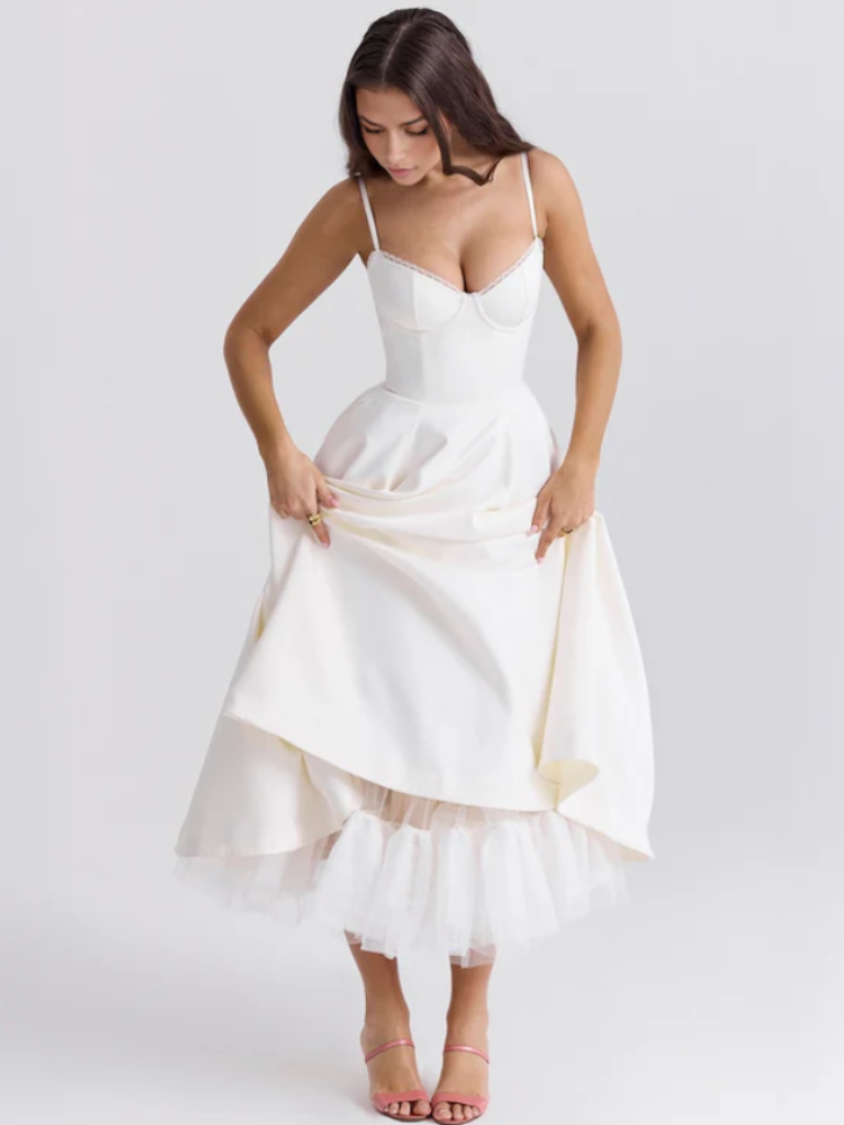 GRACEFUL BALLGOWN